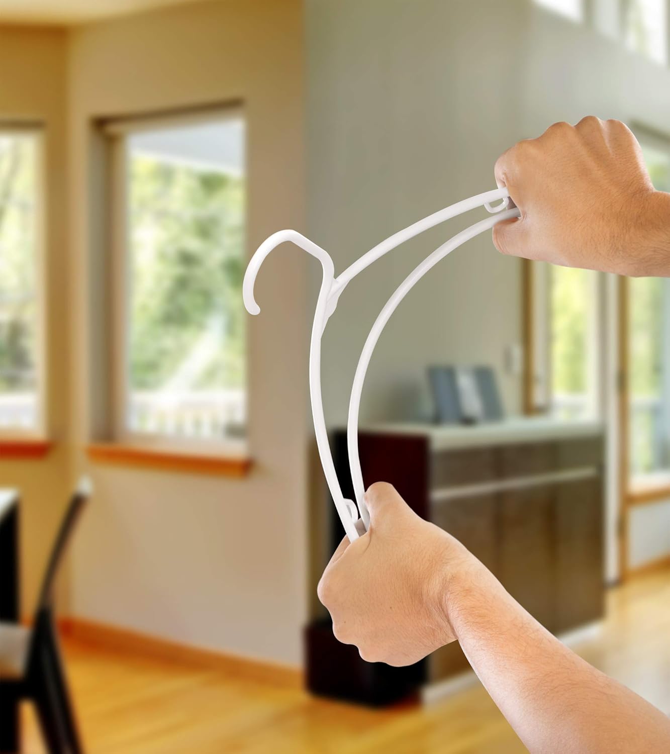 Utopia Home Plastic Hangers 50 Pack - Clothes Hanger with Hooks - Durable & Space Saving (White)